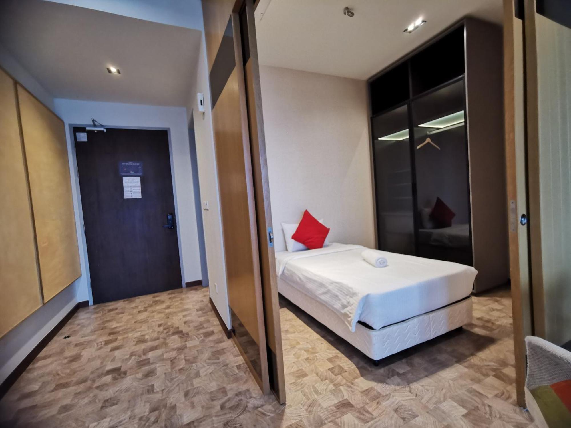 Expressionz Professional Suites By Aurora Summer Suites 쿠알라룸푸르 객실 사진
