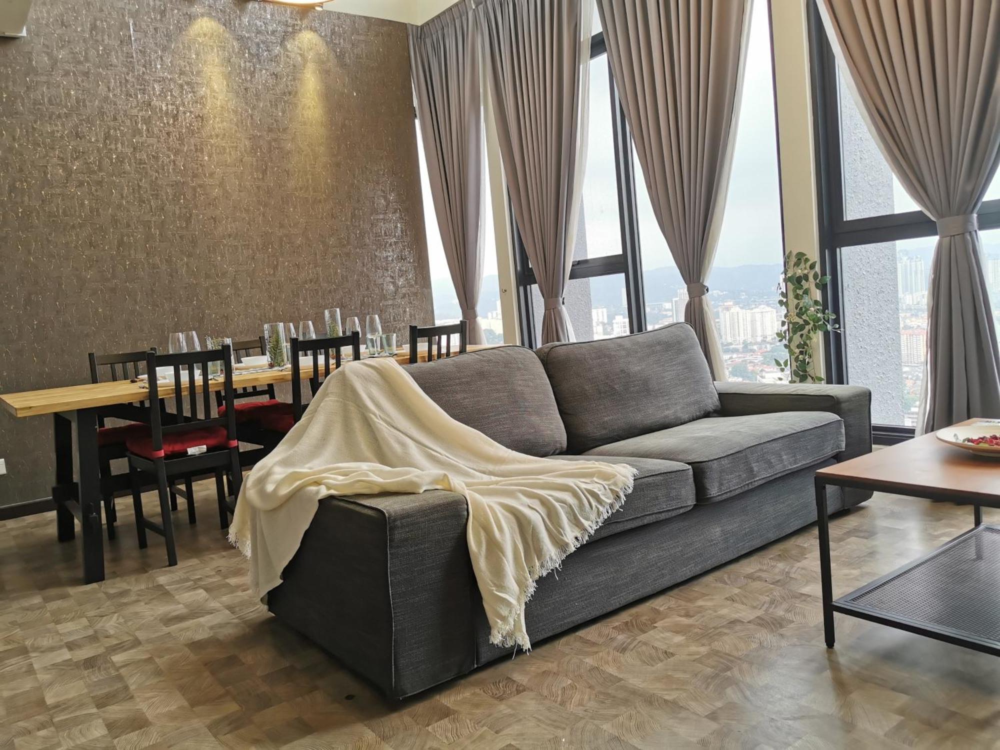 Expressionz Professional Suites By Aurora Summer Suites 쿠알라룸푸르 객실 사진